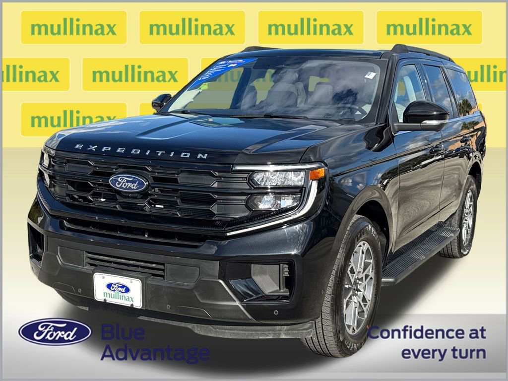 Certified 2025 Ford Expedition Active image 5