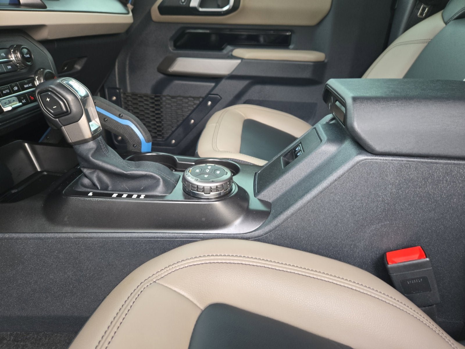 Certified 2023 Ford Bronco Wildtrak AWD/4WD image 22
