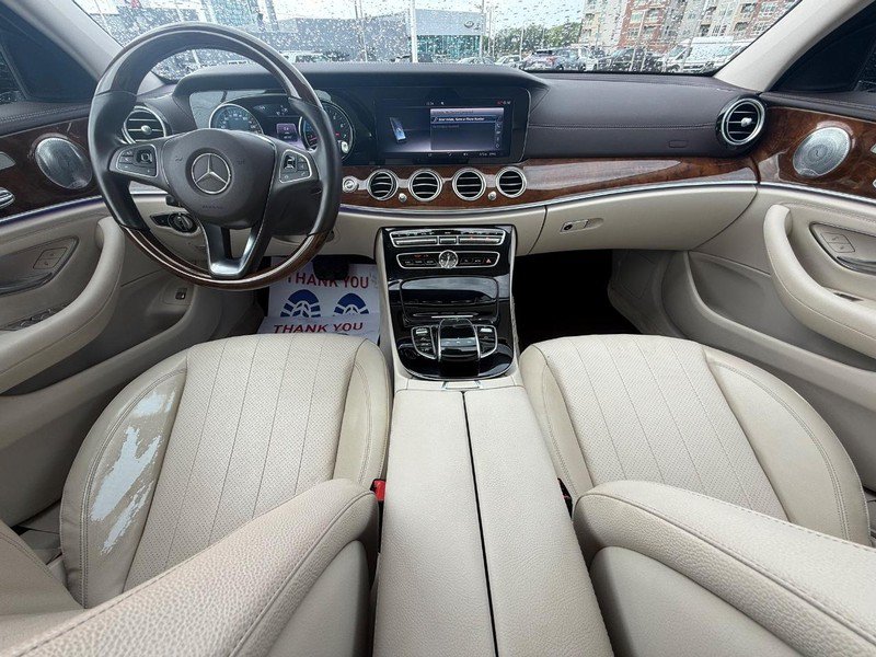Used 2017 Mercedes-Benz E 300 4MATIC image 18