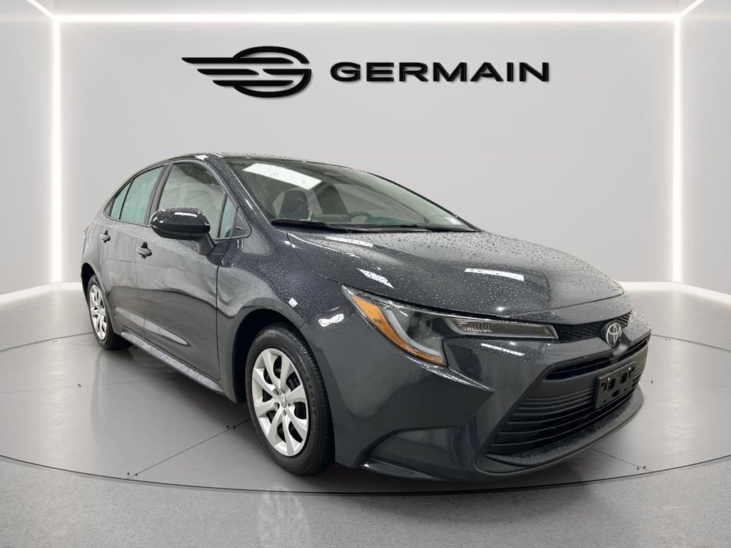 Used 2025 Toyota Corolla LE image 8