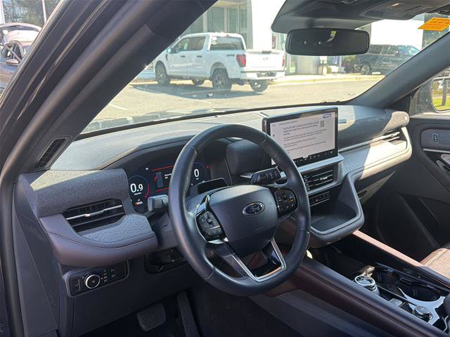 Certified 2026 Ford Explorer Platinum AWD/4WD image 3