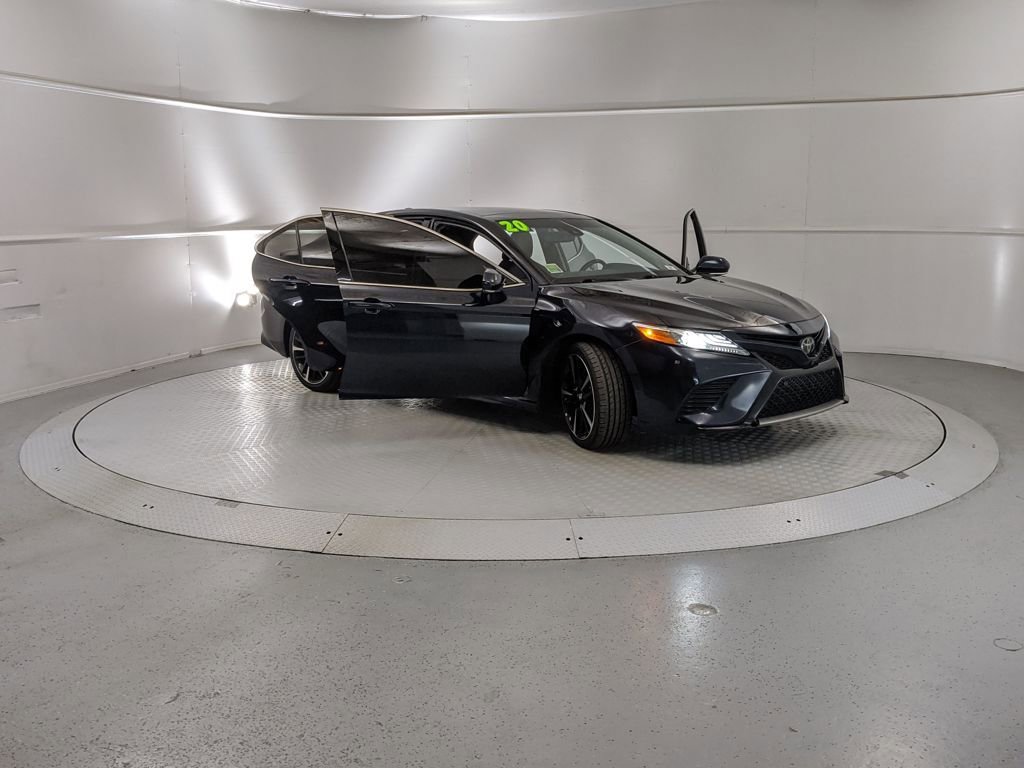 Used 2020 Toyota Camry XSE image 7