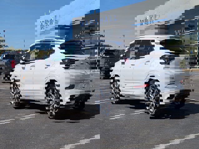 Used 2024 Buick Encore GX Avenir w/ Avenir Convenience Package image 4