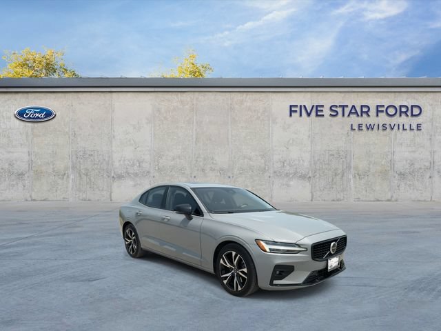 Used 2024 Volvo S60 B5 Core FWD image 2