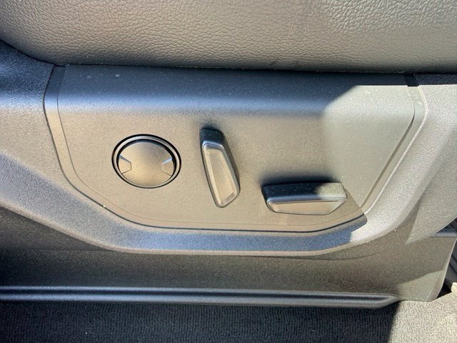 Certified 2022 Ford F350 4x4 Crew Cab DRW Super Duty image 37