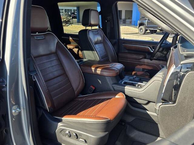 Used 2025 GMC Sierra 2500 Denali Ultimate AWD/4WD image 16