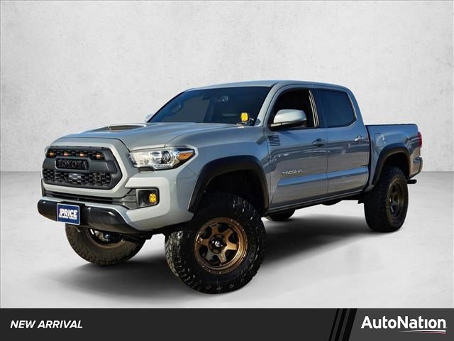Used 2019 Toyota Tacoma TRD Off-Road w/ Technology Package image 7