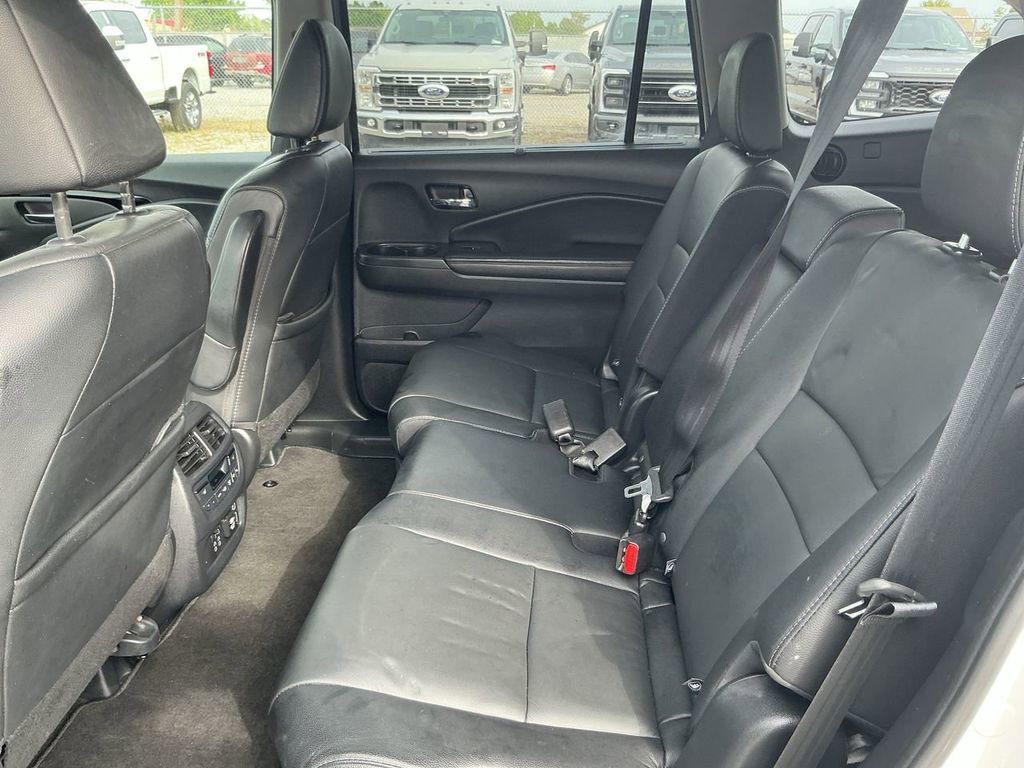 Used 2020 Honda Pilot Touring image 19