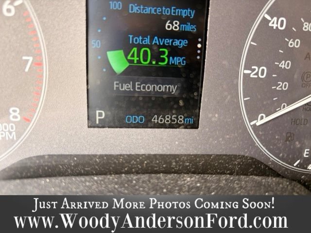 Used 2024 Toyota Corolla Cross AWD Hybrid w/ Moonroof Package image 14