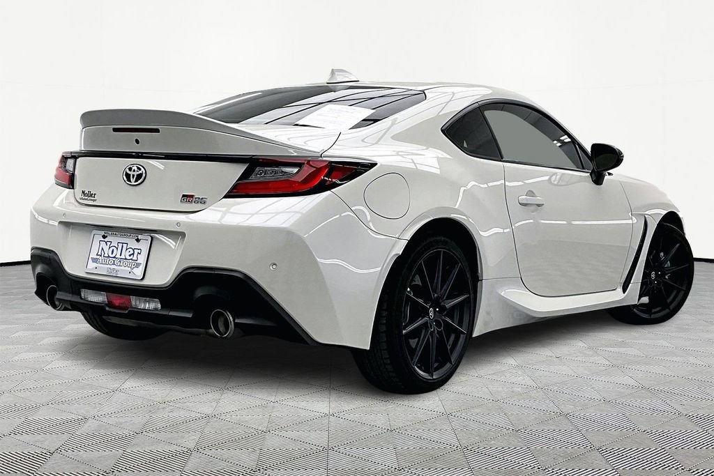 Used 2024 Toyota GR86 Premium image 4