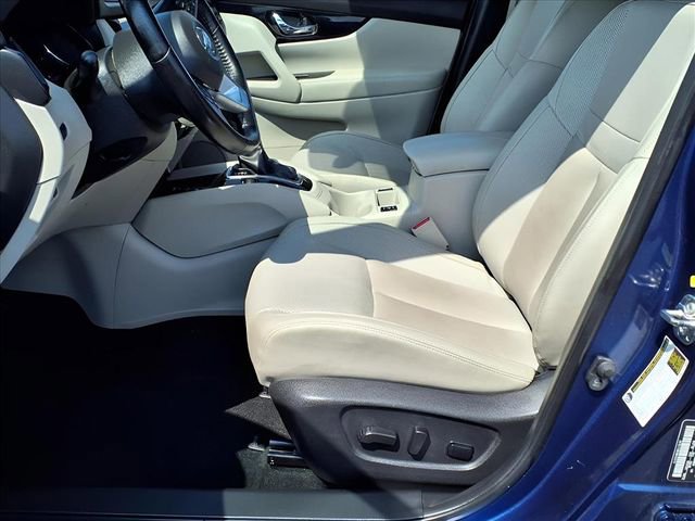 Used 2022 Nissan Rogue Sport SL image 13