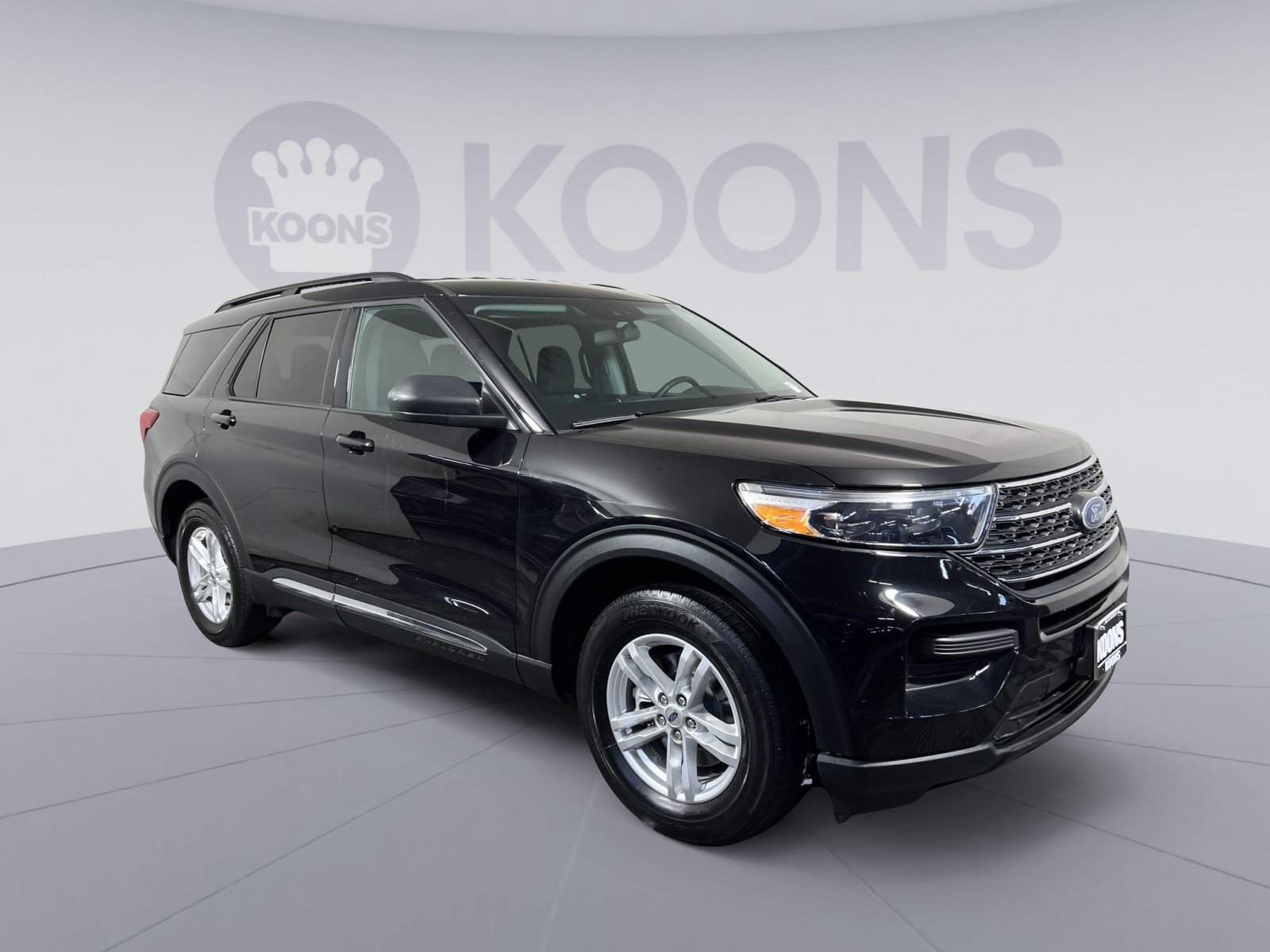 Certified 2022 Ford Explorer XLT AWD/4WD image 2