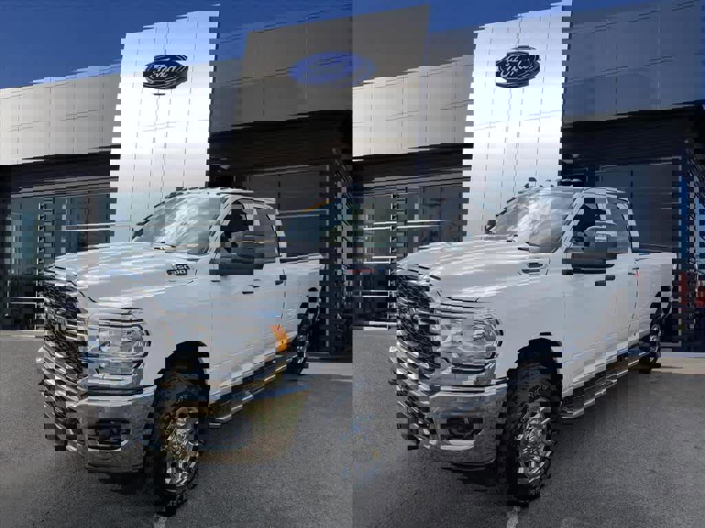 Used 2023 RAM 3500 Tradesman image 3