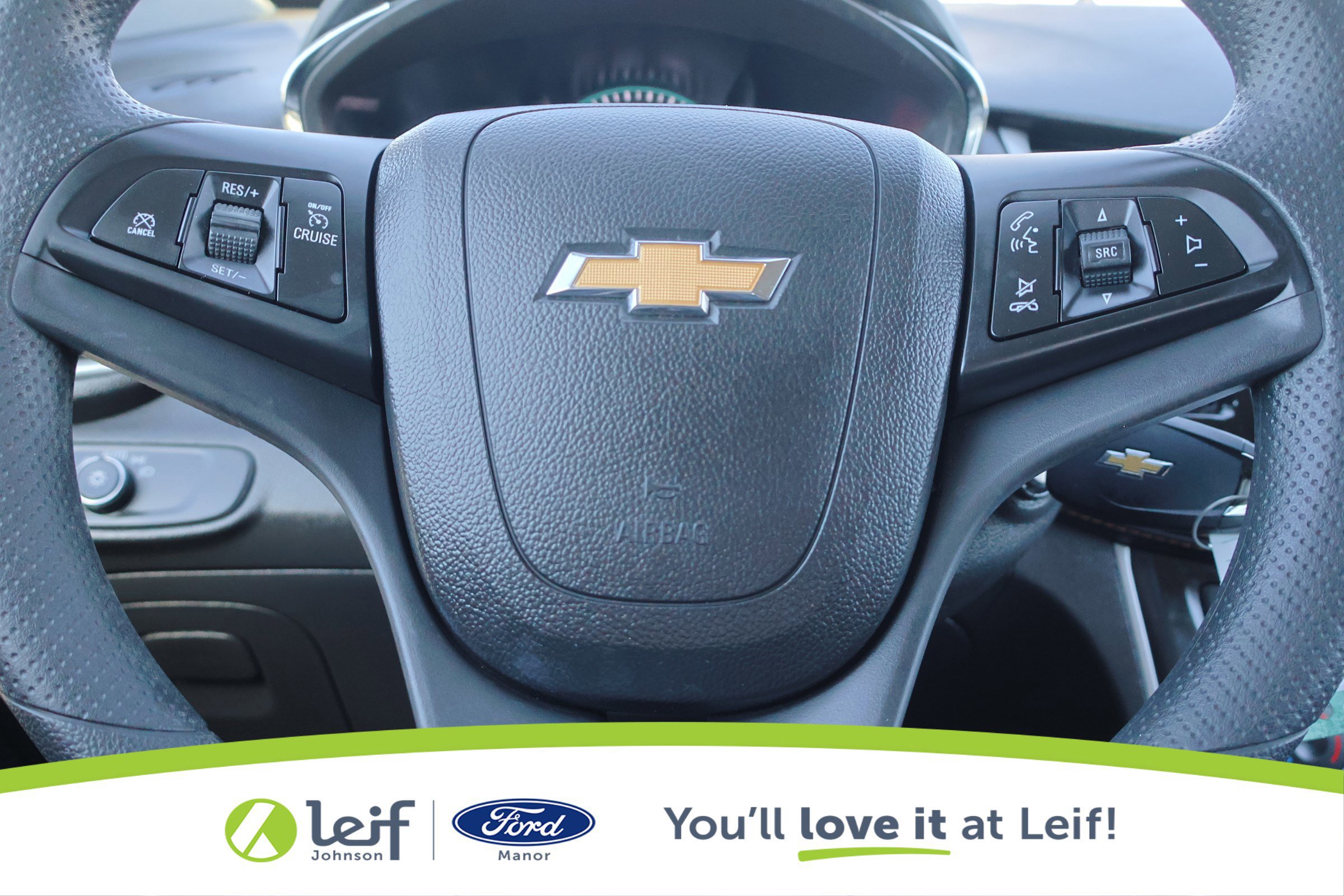 Used 2022 Chevrolet Trax LS w/ Tint and Cruise Package image 17