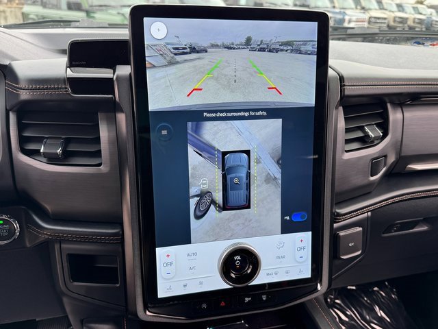 Certified 2023 Ford Expedition Platinum image 29