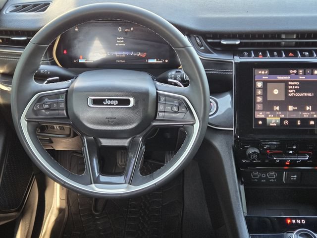 Used 2023 Jeep Grand Cherokee Altitude AWD/4WD image 25