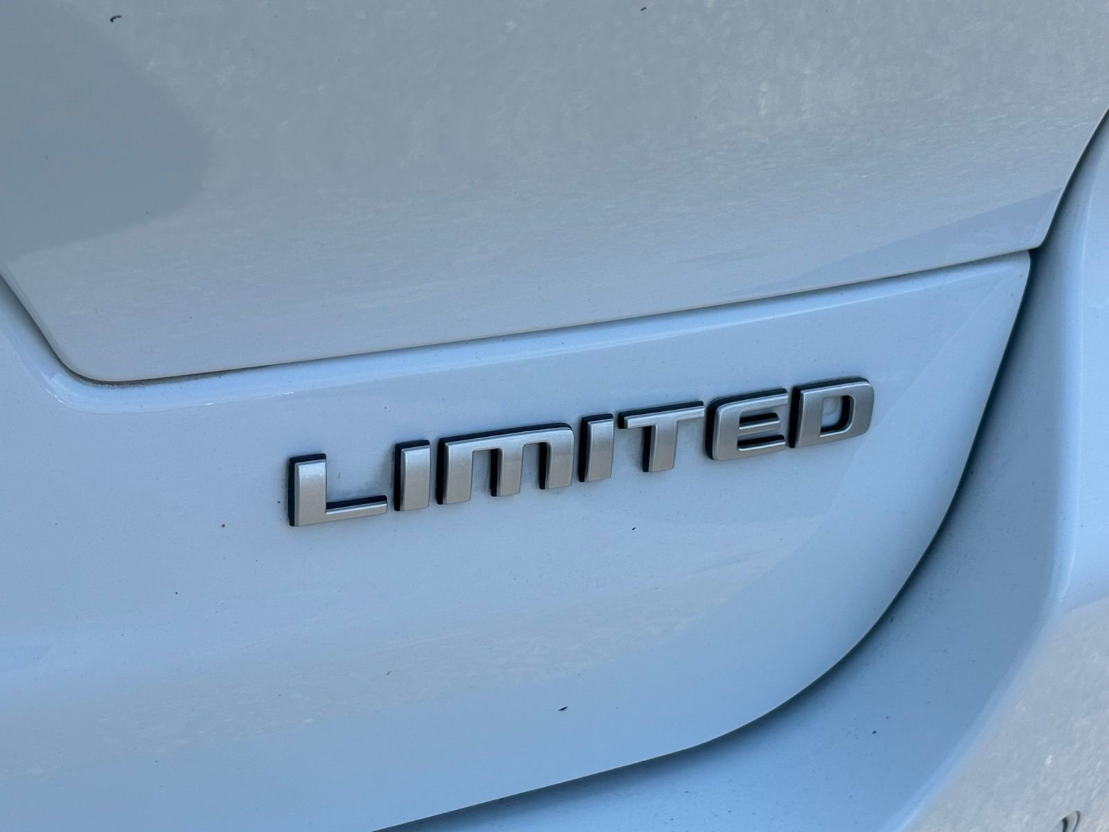 Used 2024 Jeep Grand Cherokee L Limited AWD/4WD image 17