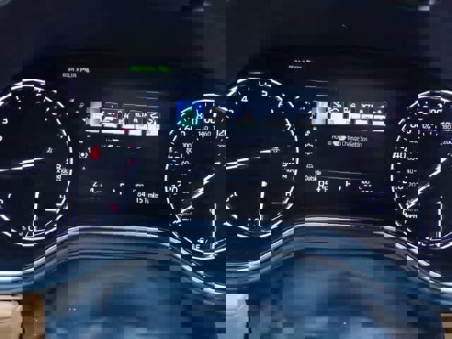 Used 2019 Toyota Avalon Limited image 25