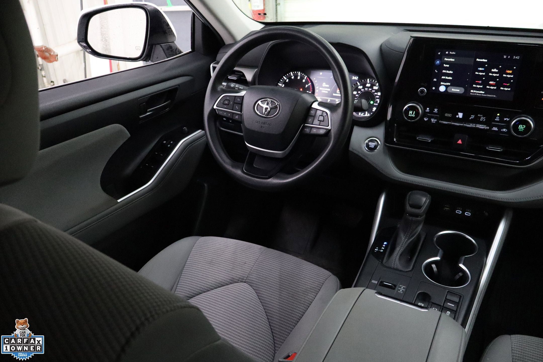 Used 2023 Toyota Highlander L image 26