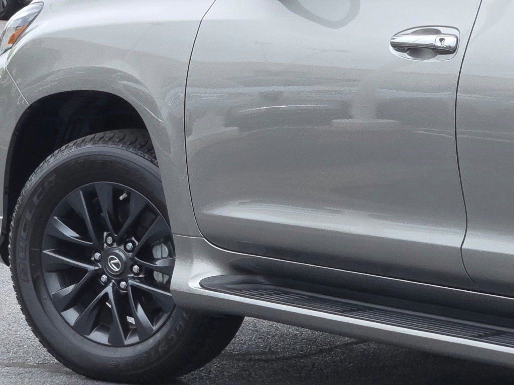 Used 2023 Lexus GX 460 Premium image 18