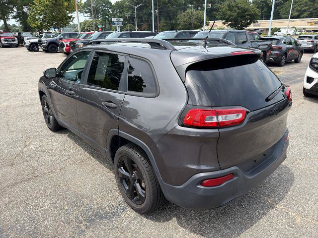 Used 2017 Jeep Cherokee Sport FWD image 7