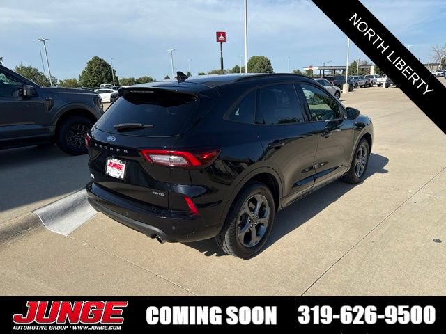Certified 2023 Ford Escape ST-Line w/ Tech Pack #1 AWD/4WD image 16