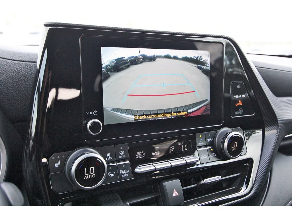 Used 2024 Toyota Highlander XSE FWD image 24