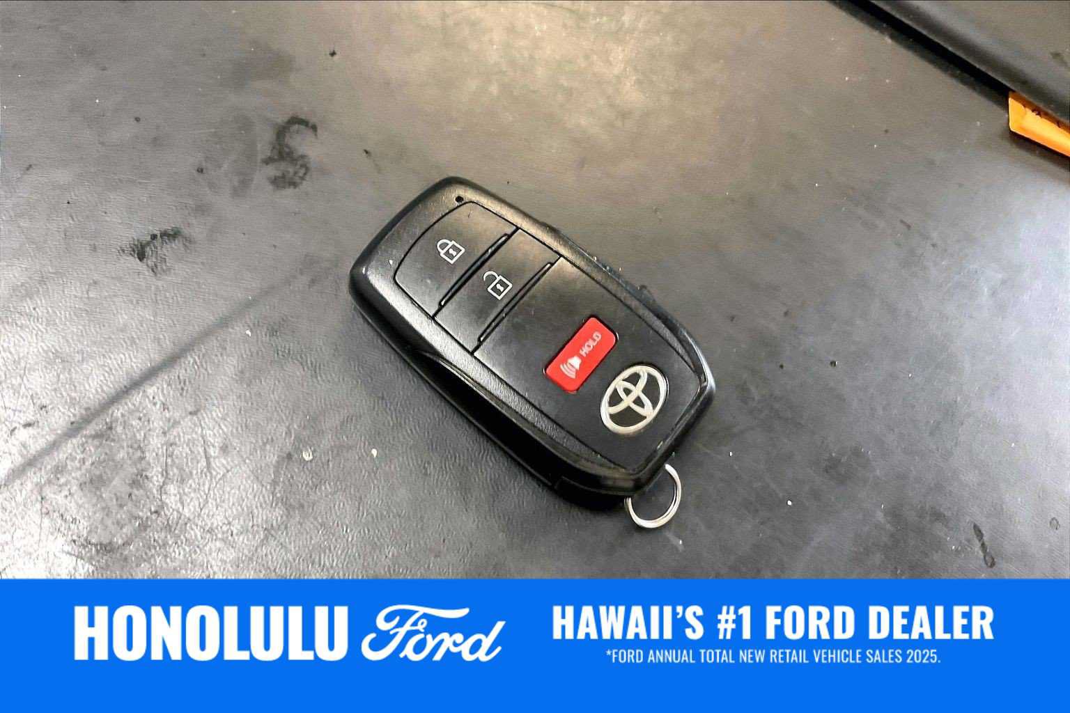 Used 2025 Toyota Tacoma SR5 AWD/4WD image 19