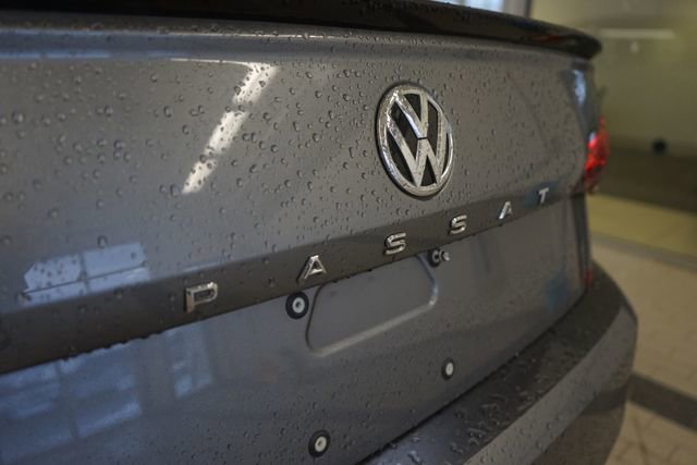 Used 2021 Volkswagen Passat 2.0T R-Line image 13