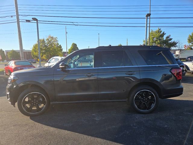 Certified 2022 Ford Expedition Limited image 2