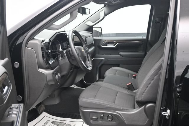 Used 2024 Chevrolet Silverado 1500 LT AWD/4WD image 6