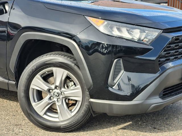 Used 2022 Toyota RAV4 LE image 6