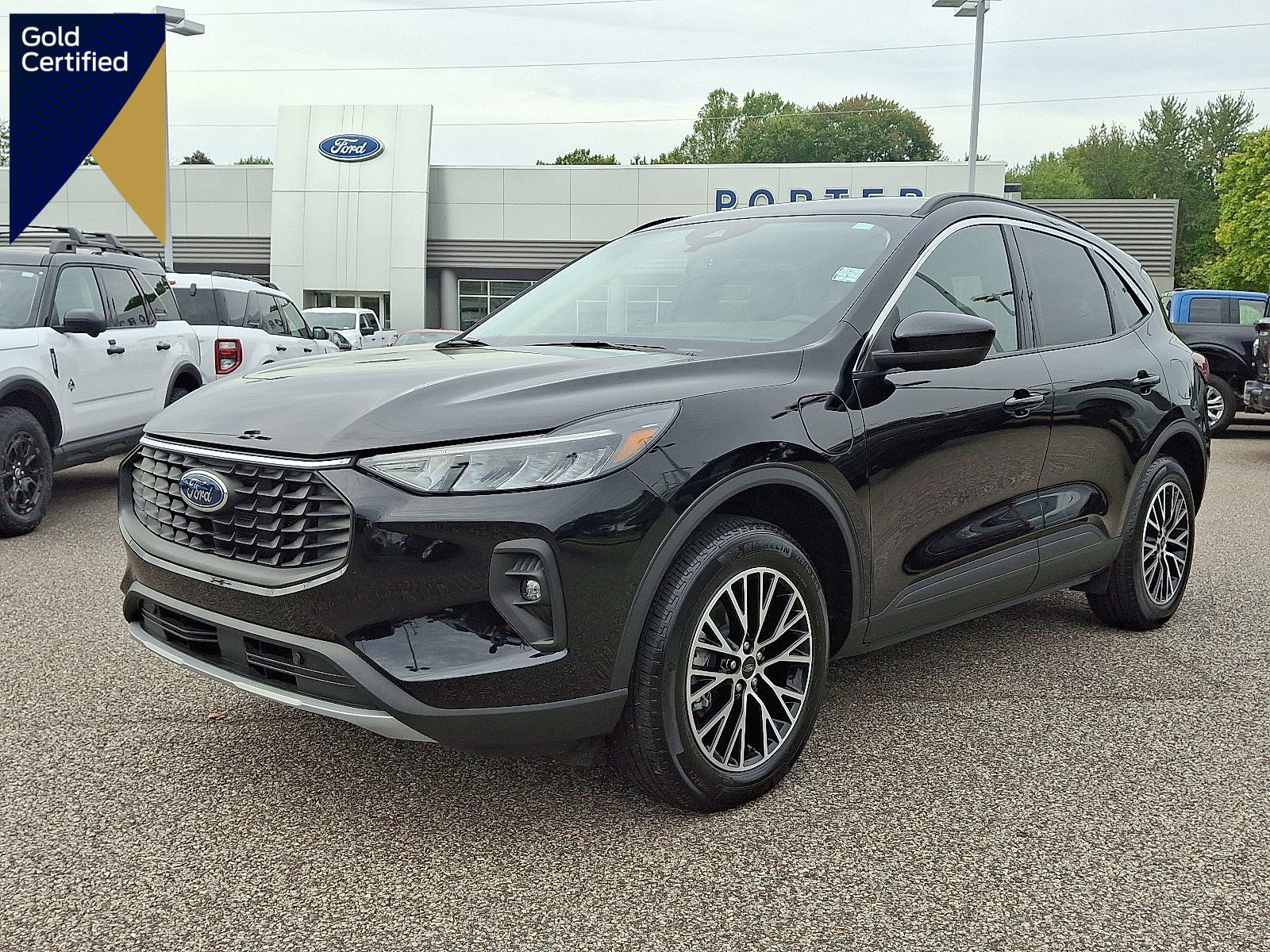 Certified 2024 Ford Escape SE image 1