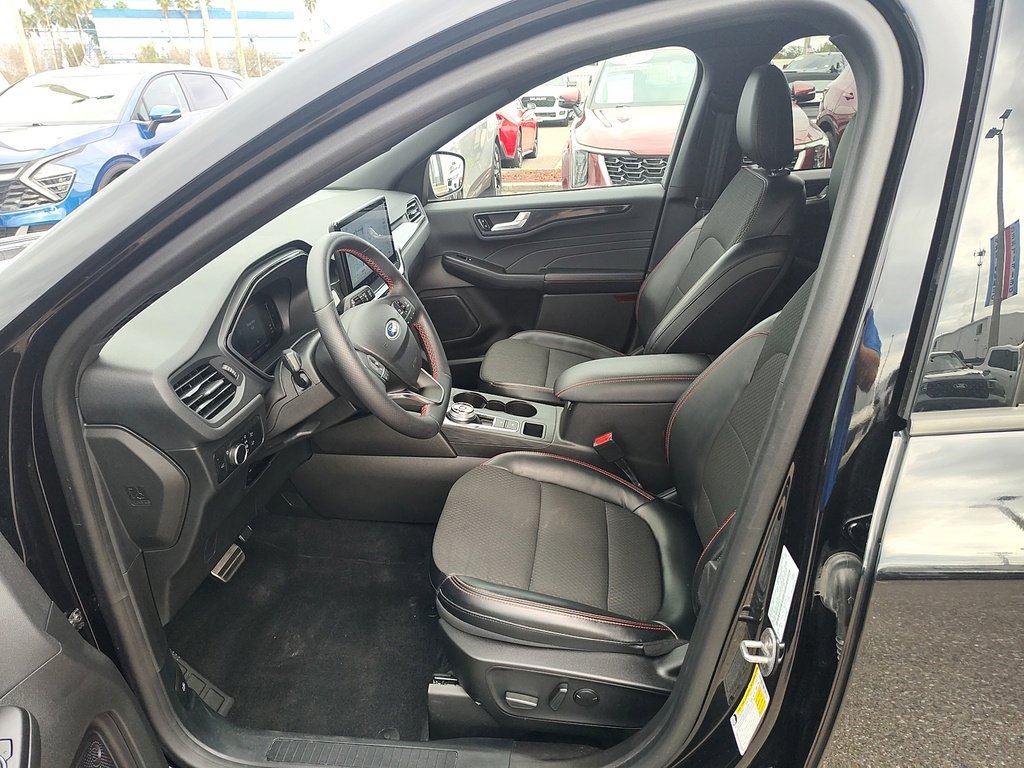 Certified 2023 Ford Escape ST-Line w/ Tech Pack #1 image 13