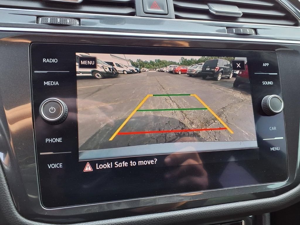 Used 2020 Volkswagen Tiguan SE R-Line FWD image 11