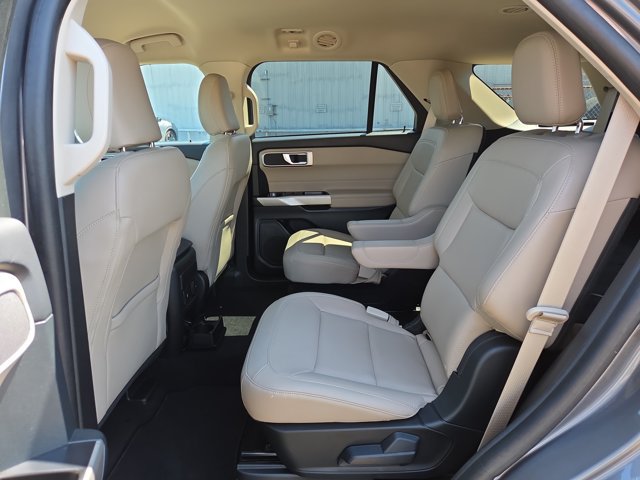 Certified 2023 Ford Explorer XLT w/ Equipment Group 202A RWD image 11