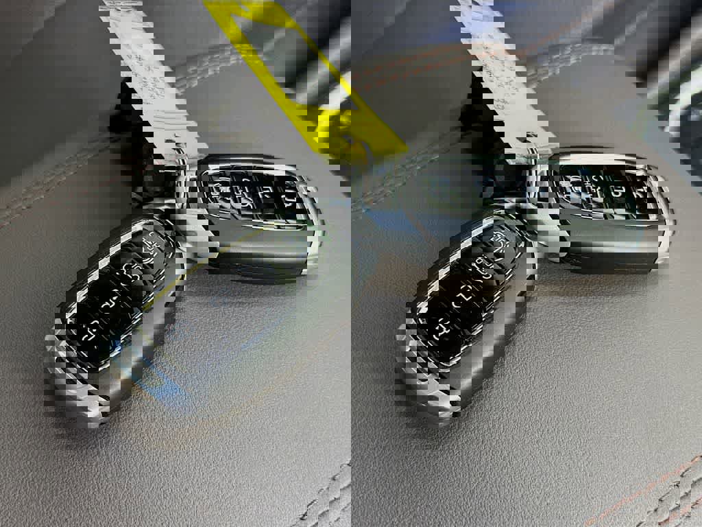 Used 2020 Hyundai Santa Fe Limited image 22