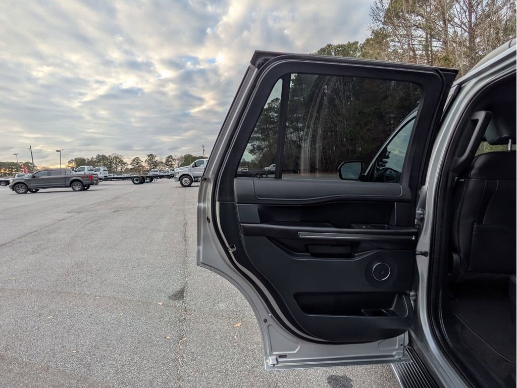 Certified 2021 Ford Expedition XLT image 25