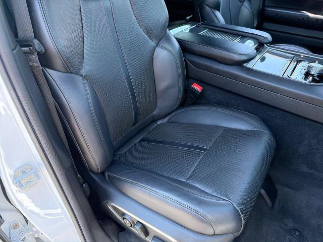 Used 2022 Jeep Wagoneer Series III w/ Rear Seat Video Group 1 AWD/4WD image 22
