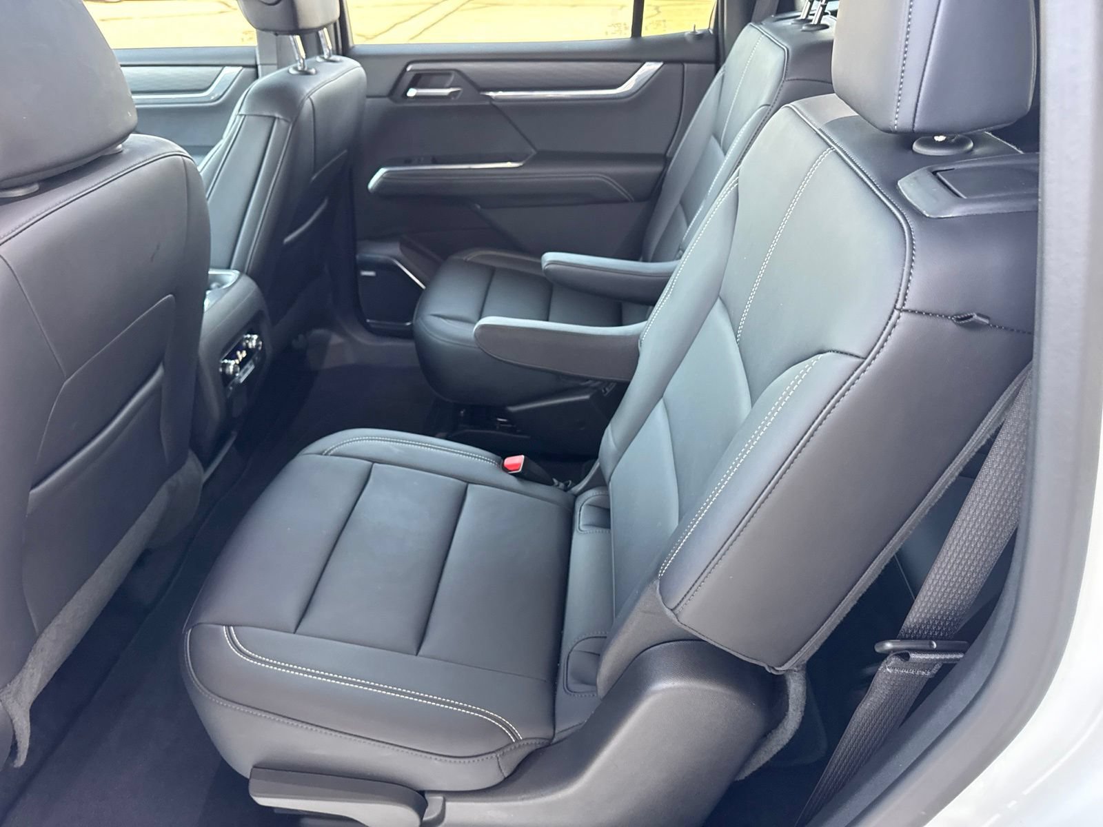 Used 2024 GMC Acadia Elevation w/ Black Edition FWD image 36