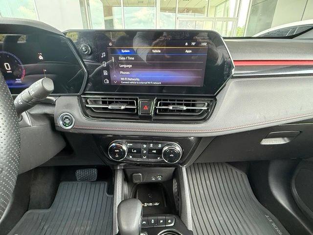Used 2024 Chevrolet TrailBlazer RS w/ Convenience Package FWD image 25