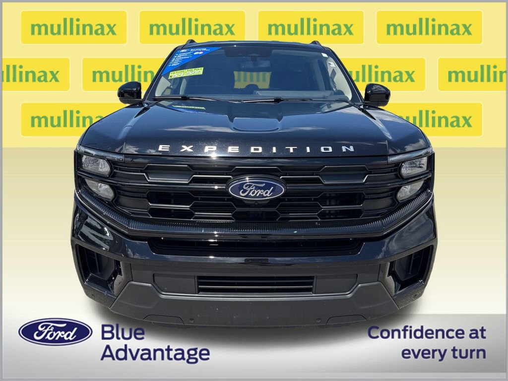 Certified 2025 Ford Expedition Max Active RWD image 11