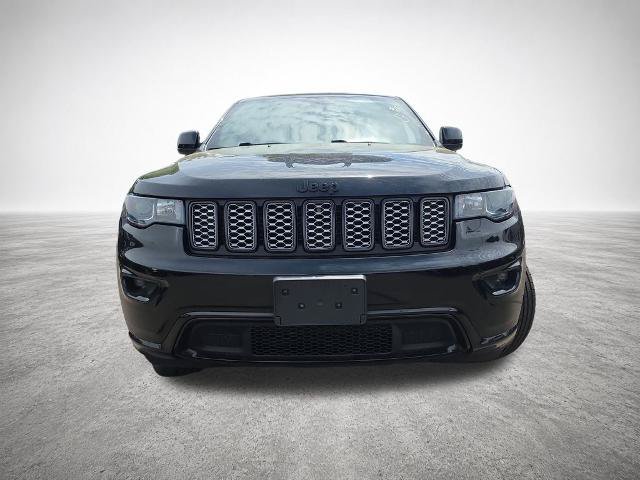Used 2022 Jeep Grand Cherokee Laredo X AWD/4WD image 3