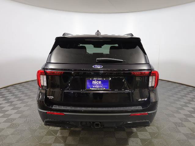 Certified 2025 Ford Explorer ST-Line w/ Premium Package AWD/4WD image 7