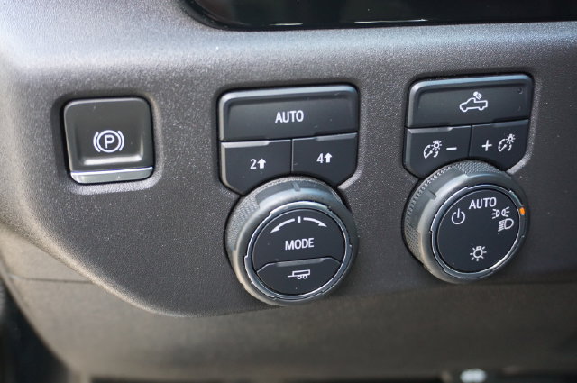Used 2024 Chevrolet Silverado 1500 LT AWD/4WD image 8