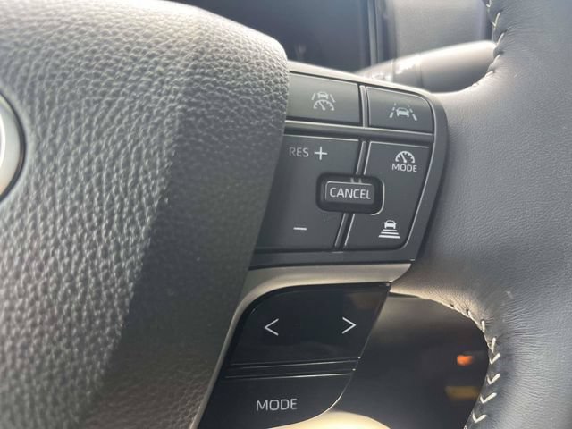 Used 2025 Toyota Camry SE w/ Convenience Package FWD image 24