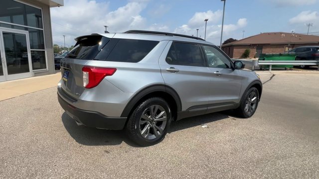 Certified 2024 Ford Explorer XLT w/ Equipment Group 202A AWD/4WD image 9