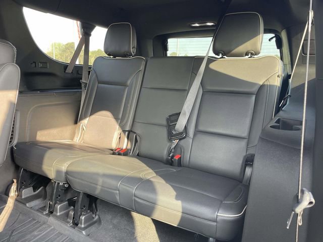 Used 2021 Chevrolet Suburban Premier w/ Premium Package AWD/4WD image 12