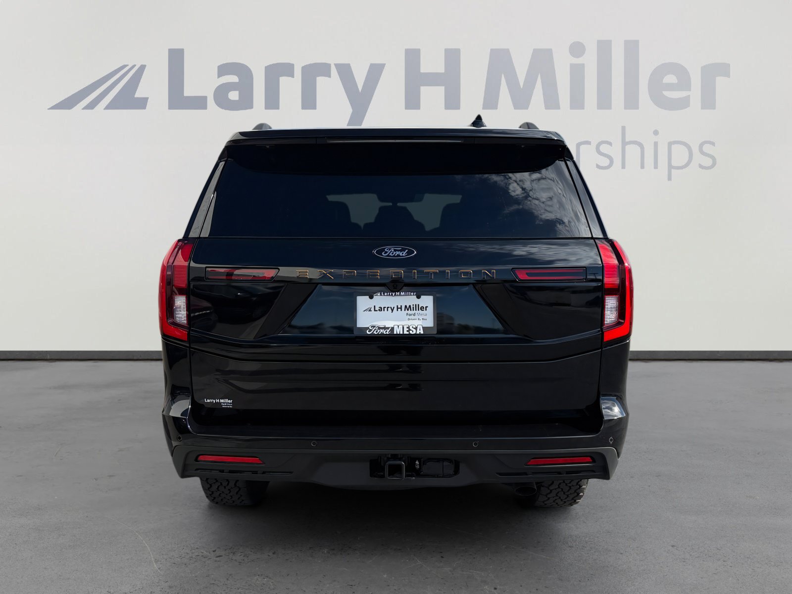 Certified 2026 Ford Expedition Tremor AWD/4WD image 4