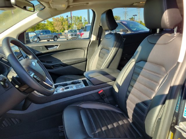 Certified 2024 Ford Edge SEL w/ Convenience Package AWD/4WD image 9